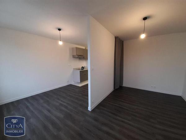 Appartement à louer 1 pièce 29.8m² Le Mans (72000)