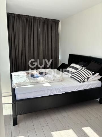 2 PIECES DERNIER ETAGE PROCHE METRO/PORTE DE VERSAILLES