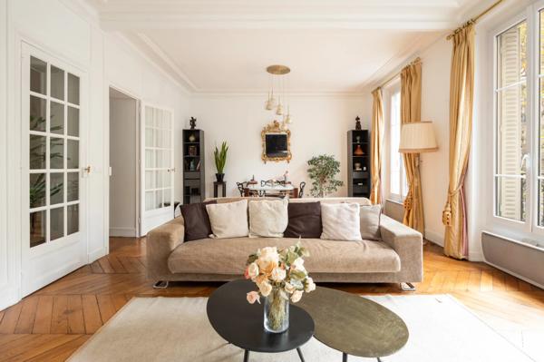 Appartement Paris 7e - GROS CAILLOU / CHAMP DE MARS