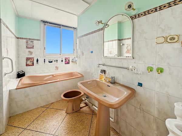 T3 à rénover - Parc Sévigné - 13009 Marseille