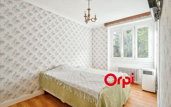 Maison à vendre    6 pièces • 110 m2 Saint-Genis-Laval