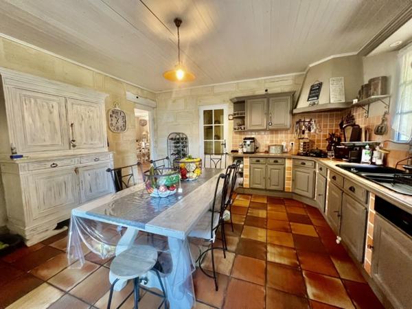Aux portes de Bordeaux – Propriété de 15 hectares avec maison