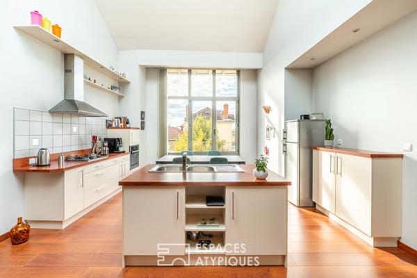 Appartement duplex chargé d’histoire, entre charme et volumes exceptionnels