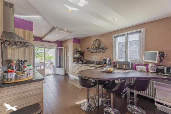 Maison à vendre 385 688 € La Ville-aux-Dames 6 p 177 m² DPE D