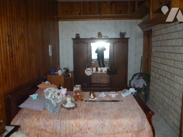 Maison d'habitation briques et ardoises,  6 pièces, grenier, garage, dépendance, terrain.