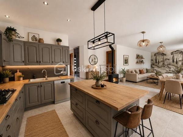 Agréable maison de plain-pied, idéale pour une famille dans un environnement calme à proximité des commodités.
A l'extérieur, vous profiterez d'une agréable terrasse, d'une piscine équipée d'une pompe à chaleur parfaite pour prolonger les baignades dès les beaux jours. Le terrain est entièrement clôturé avec portail électrique.  
A l'intérieur la maison offre un salon chaleureux, une cuisine équipée, trois chambres avec espaces fonctionnels et pratiques, une salle de bain et une salle d'eau. Les WC sont alimentés par une cuve à eau.
La maison bénéficie d'un double vitrage PVC, d'un chauffage mixte associant bois et électricité. 
Un chalet de jardin avec électricité, une cave et un adoucisseur d'eau viennent compléter les prestations de ce bien. L'assainissement est assuré par une fosse septique.