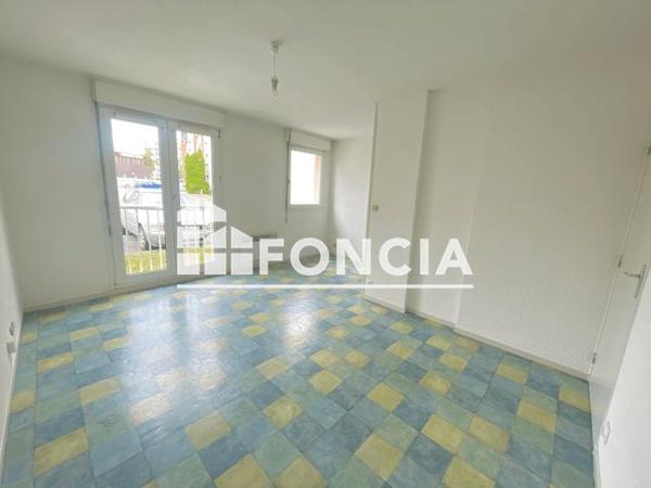 Location Studio 25.41 m² - 8 RUE MAURICE ROLLINAT BAT E Limoges 87000