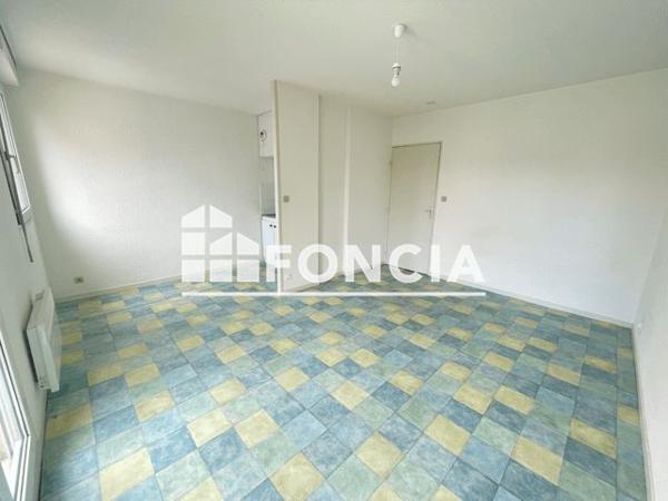 Location Studio 25.41 m² - 8 RUE MAURICE ROLLINAT BAT E Limoges 87000