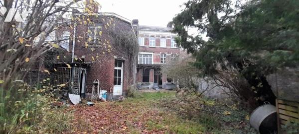 TOURCOING centre Vaste demeure Bourgeoise jardin garage 