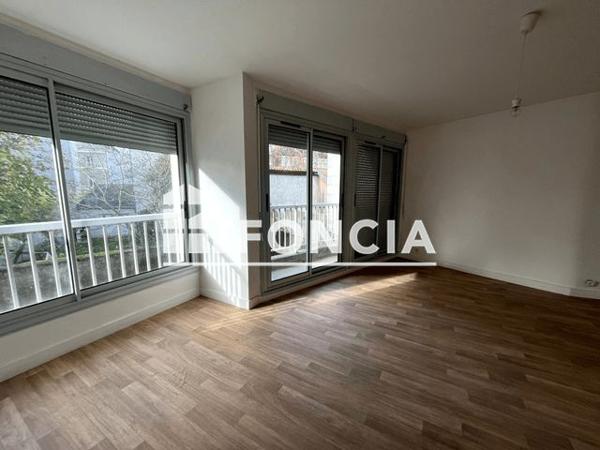 À vendre Studio 38 m² - Tours 37000