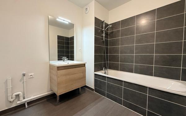 Appartement à louer    3 pièces •  Erquinghem-Lys