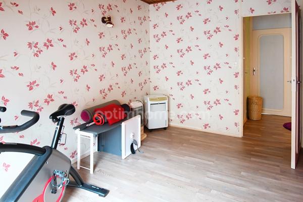 MAISON FAMILIALE 4 CHAMBRES AVEC GARAGE ET JARDIN À LONGWY-HAUT – AU PRIX D’UN APPARTEMENT !