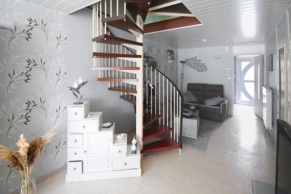 MAISON FAMILIALE 4 CHAMBRES AVEC GARAGE ET JARDIN À LONGWY-HAUT – AU PRIX D’UN APPARTEMENT !