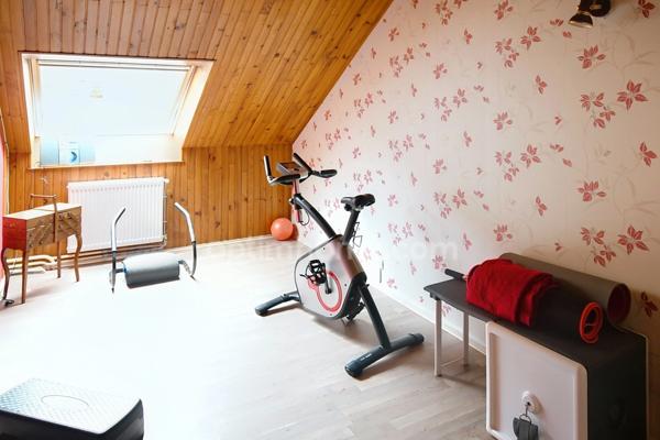 MAISON FAMILIALE 4 CHAMBRES AVEC GARAGE ET JARDIN À LONGWY-HAUT – AU PRIX D’UN APPARTEMENT !