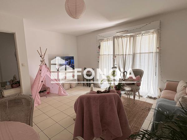 Location Appartement 3 pièces 67.75 m² - 6-10 RUE DU CHEMIN DES POISSONNI Caen 14000