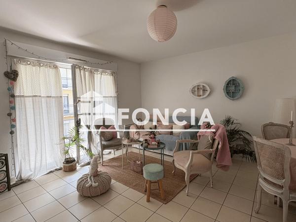 Location Appartement 3 pièces 67.75 m² - 6-10 RUE DU CHEMIN DES POISSONNI Caen 14000