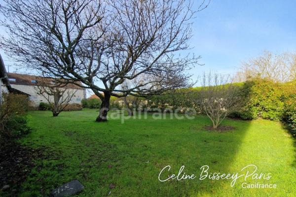 Longère de charme de 228 m², 4 Chambres, piscine 4X8, jardin clos 1563 M2