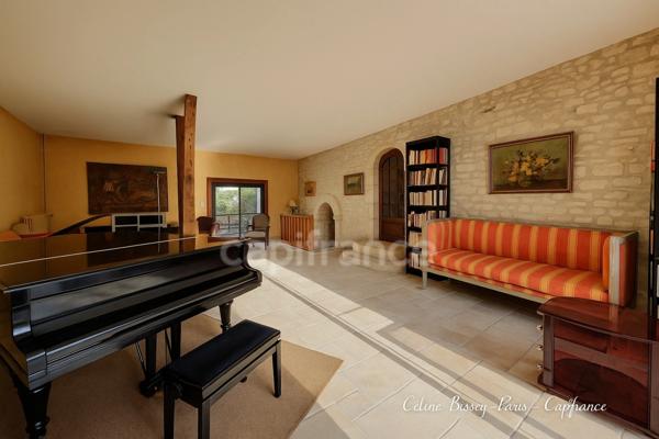 Longère de charme de 228 m², 4 Chambres, piscine 4X8, jardin clos 1563 M2