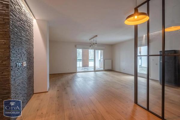 Appartement à louer 4 pièces 94.02m² Francheville (69340)
