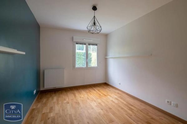 Appartement à louer 4 pièces 94.02m² Francheville (69340)