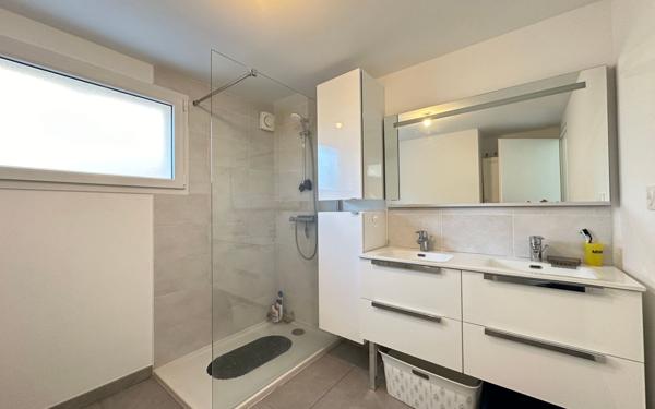 Appartement à vendre    3 pièces • 74 m2 La Saulce