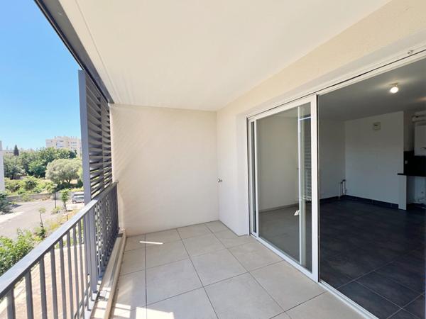 HYERES - Résidence récente - Appartement T3 - Double parking en sous-sol