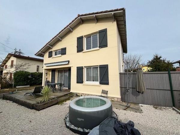 Maison à vendre    5 pièces •  Mont-de-Marsan