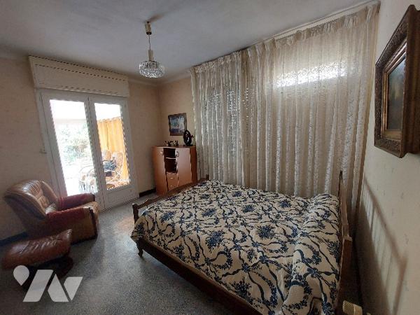 SAINT-GAUDENS, ensemble immobilier composé d'une habitation principale et de nombreuses dépendances.