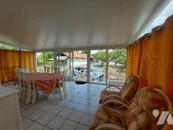 SAINT-GAUDENS, ensemble immobilier composé d'une habitation principale et de nombreuses dépendances.