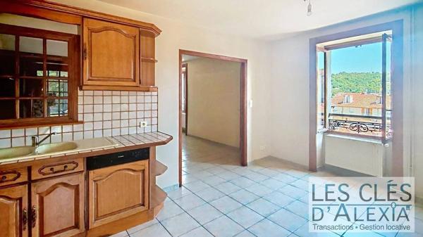 Maison -Quatre Chambres-Terrain -