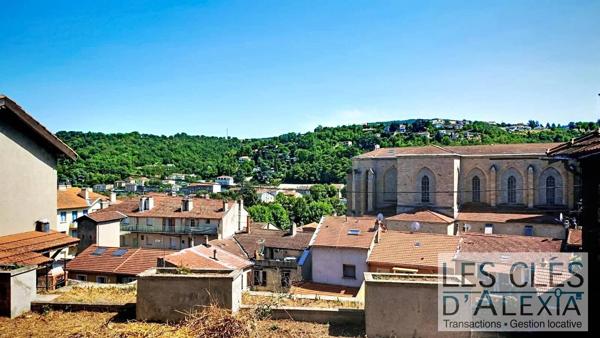 Maison -Quatre Chambres-Terrain -