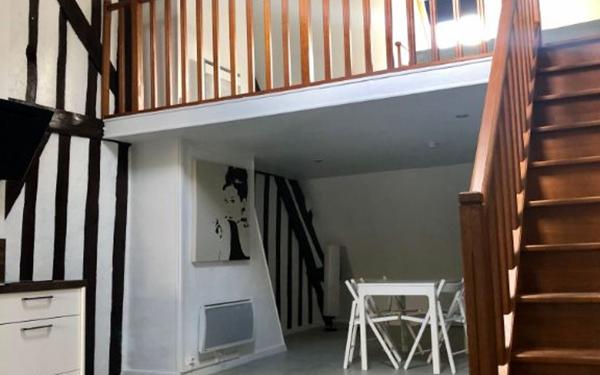 Appartement à louer    1 pièce • 42,52 m2    Compiègne