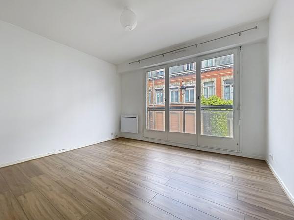 Studio rénové – Vieux Lille / Esplanade