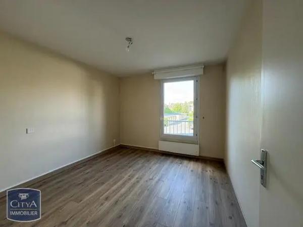 Appartement à louer 4 pièces 81.82m² Arras (62000)