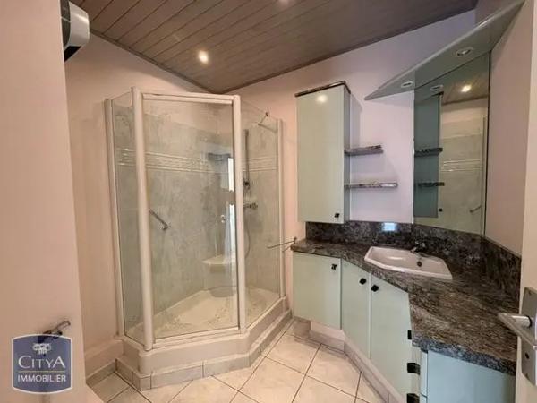 Appartement à louer 4 pièces 81.82m² Arras (62000)