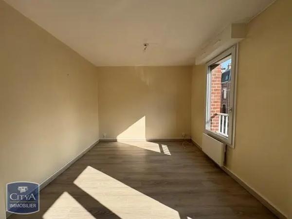 Appartement à louer 4 pièces 81.82m² Arras (62000)