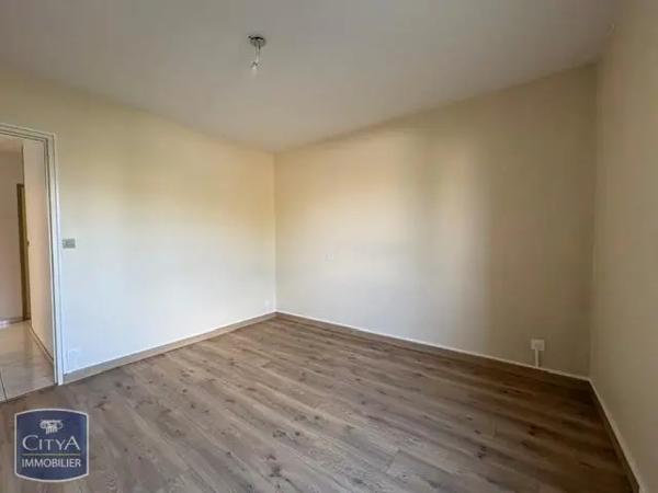 Appartement à louer 4 pièces 81.82m² Arras (62000)