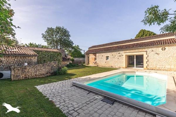 Maison à vendre 407 500 € Romegoux 7 p 158 m² DPE C