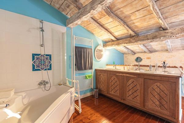 Maison à vendre 407 500 € Romegoux 7 p 158 m² DPE C