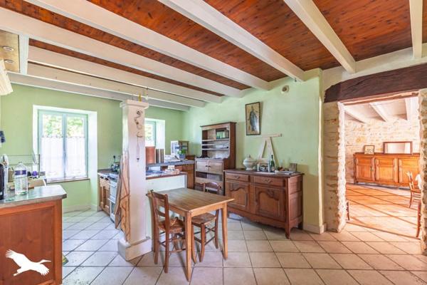 Maison à vendre 407 500 € Romegoux 7 p 158 m² DPE C