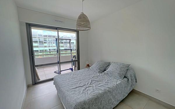 Appartement à louer    3 pièces •  Marseille 8