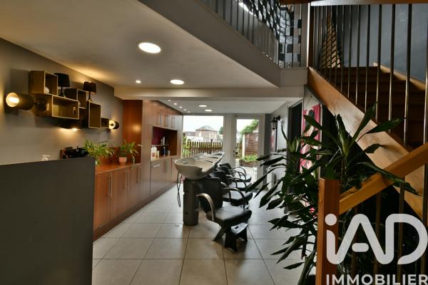 Esthétique, Coiffure​ à vendre 95 m² Saint-Just-en-Chaussée