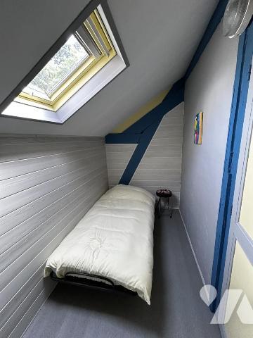 harmante maison avec jardin, dépendance et deux garages –