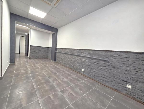 À vendre, achat local commercial, appartement 2 pièces Var proche toulon, Solliès