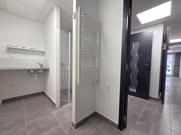 À vendre, achat local commercial, appartement 2 pièces Var proche toulon, Solliès