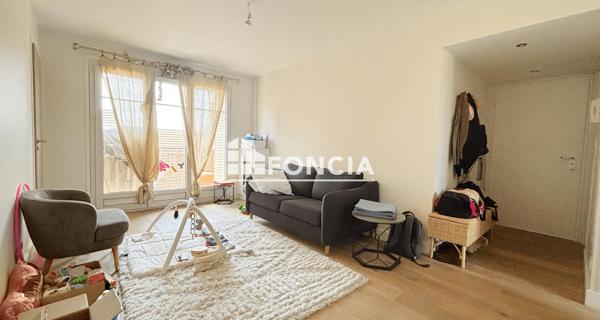 Location Appartement 3 pièces 52.18 m² - Sceaux 92330