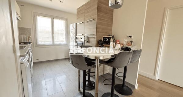 Location Appartement 3 pièces 52.18 m² - Sceaux 92330