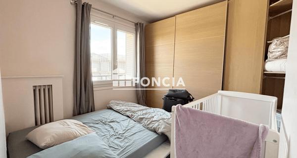 Location Appartement 3 pièces 52.18 m² - Sceaux 92330