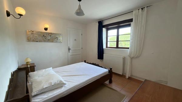 Vente                                                      Maison
                        
                                         460 m2                     à Gourdon
