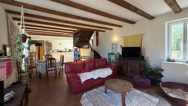 Vente                                                      Maison
                        
                                         460 m2                     à Gourdon
